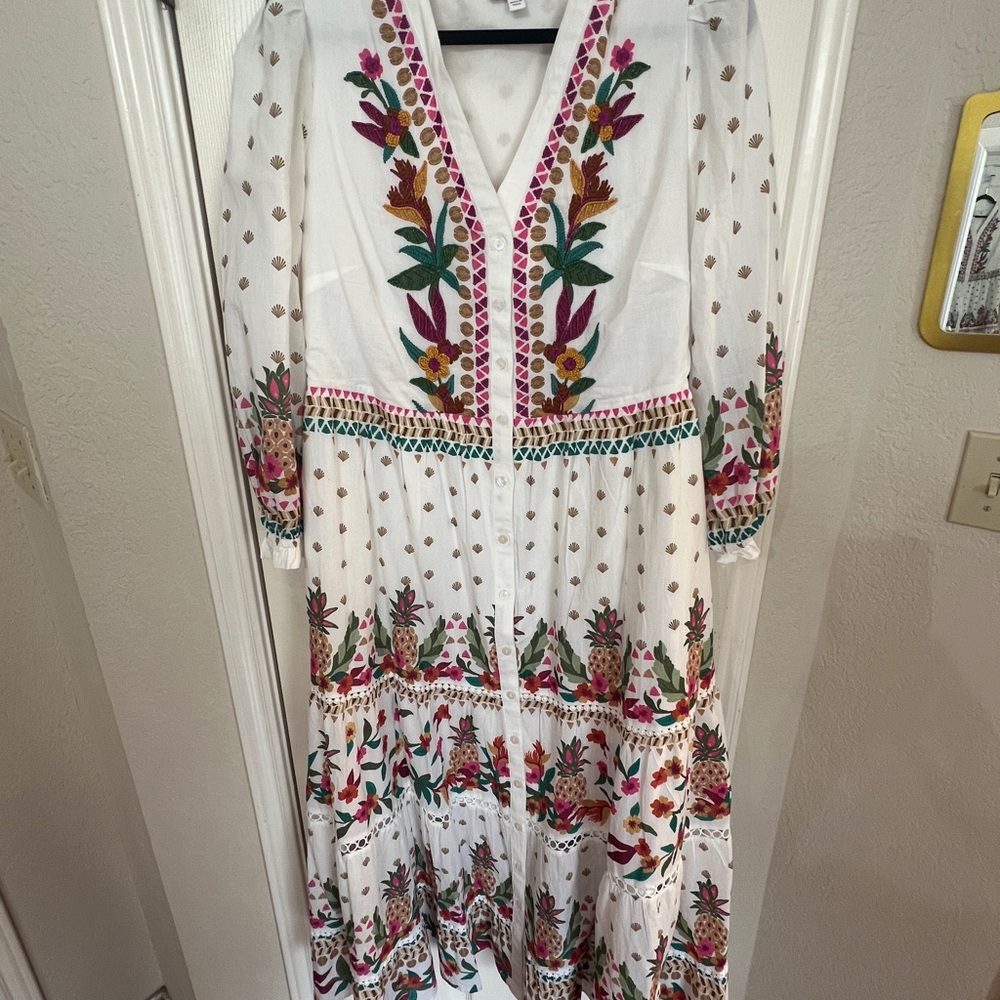 Chico's White and Red 3/4 Sleeve V-Neck Sundress